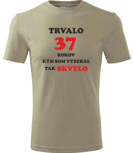 Kaki tričko trvalo 37 rokov